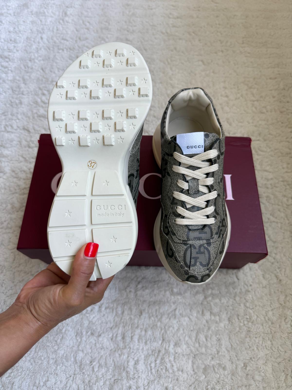 Gucci Rhyton sneaker van canvas met logoprint - Afbeelding 3